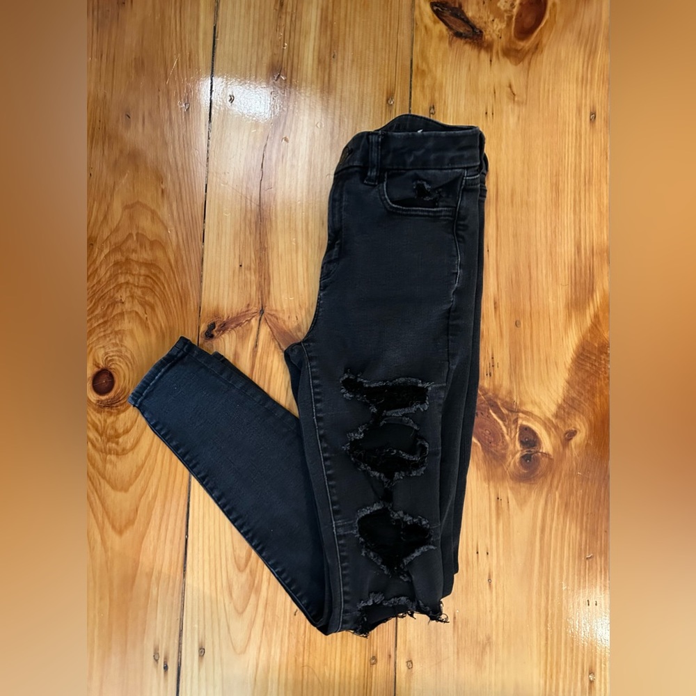 American Eagle black ripped skinny jeans